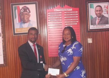 Fraud Victim Commends EFCC on Recovery of N970,000