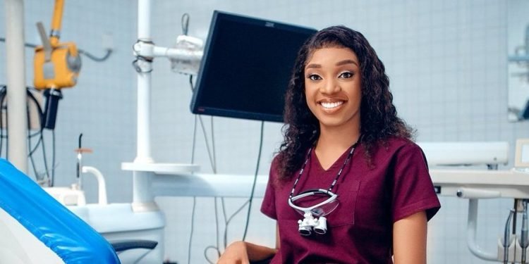 Meet Nwizu Ugochi the Best Graduating Student of UNN, with 8 Distinctions, Wins Best Student Awards