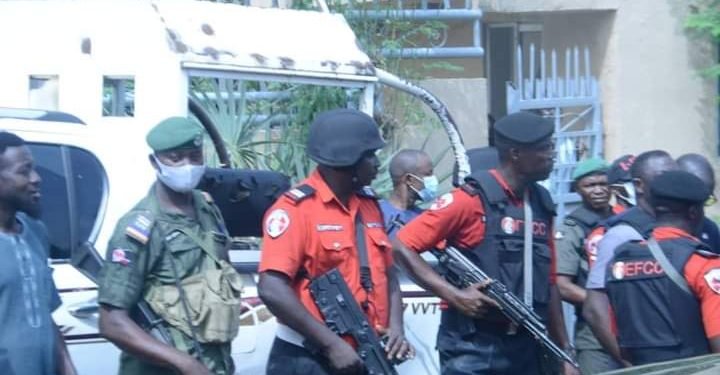 Gunshots as Kogi gov smuggles Yahaya Bello from EFCC siege