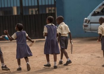 State government announces closure of schools
