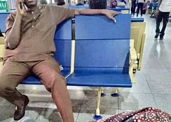 “Power is transient” – Charly Boy mocks Amaechi at Airport without security