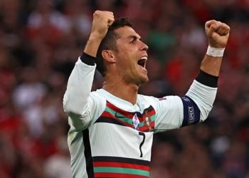 Cristiano Ronaldo Celebrates Reaching One Billion Followers Across Social Media Platforms