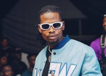 ‘Stop Checking Your Partners Phone’ – Yhemolee Tells People, Shares Story